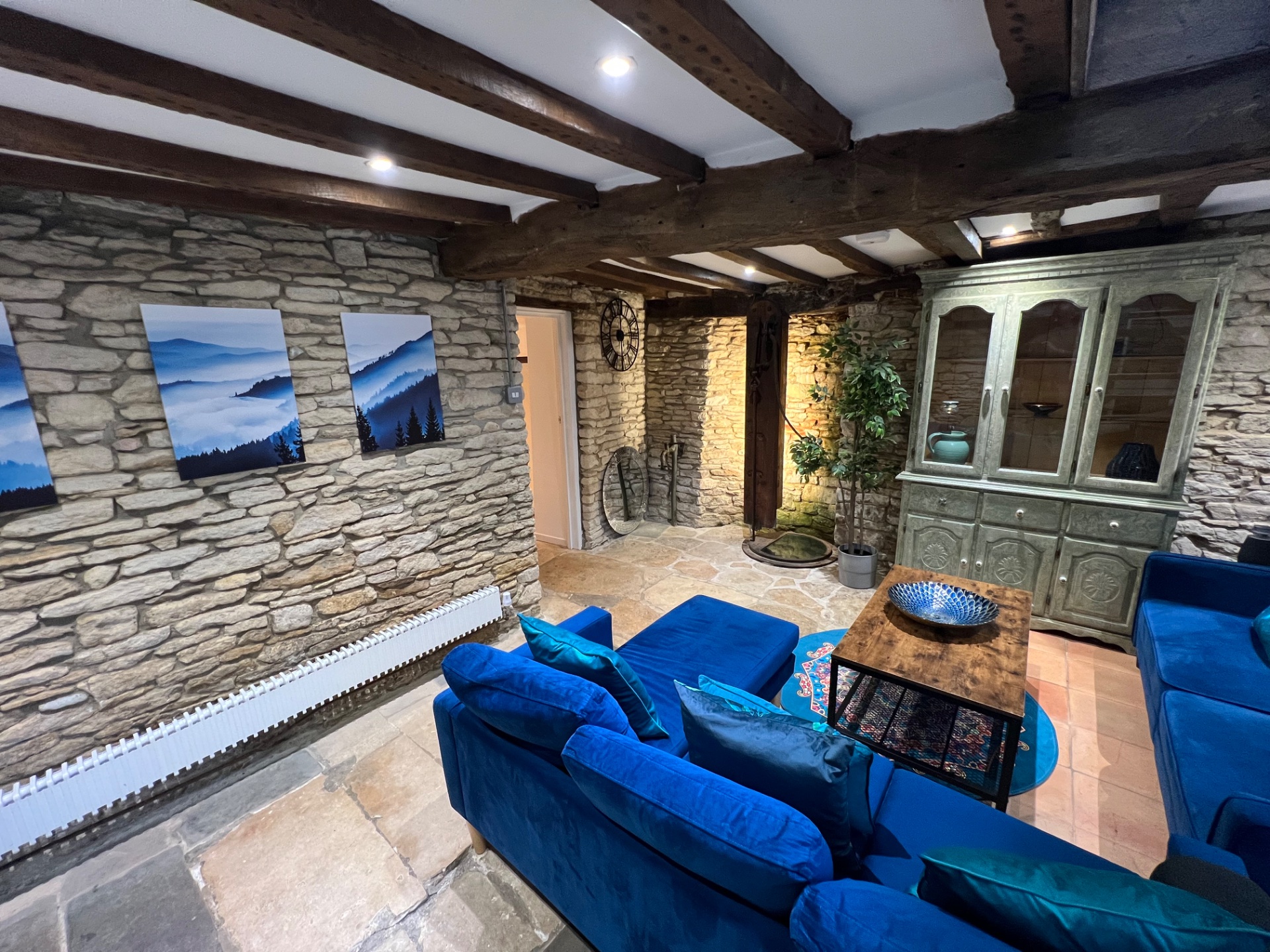4-bed contractor house in Tetbury  (GL) photo 10