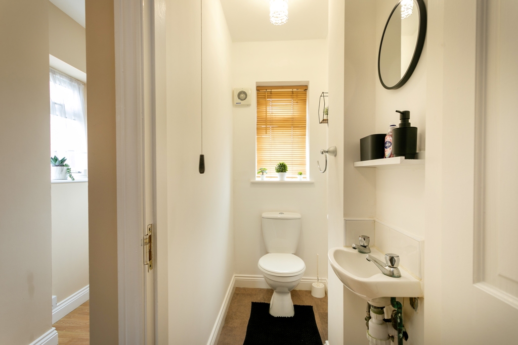 4-bed contractor house in Leicester (LE)