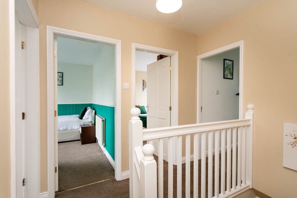 4-bed contractor house in Leicester (LE) photo 9