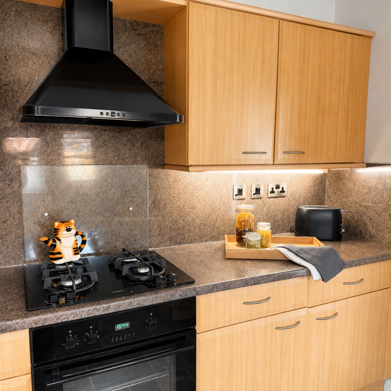 3-bed contractor house in Durham (TS) photo 9