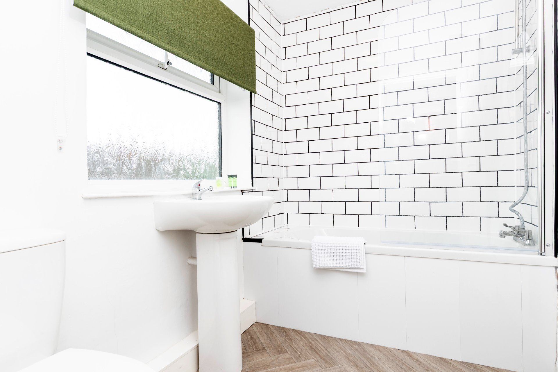 2-bed contractor house in Durham (TS) photo 6