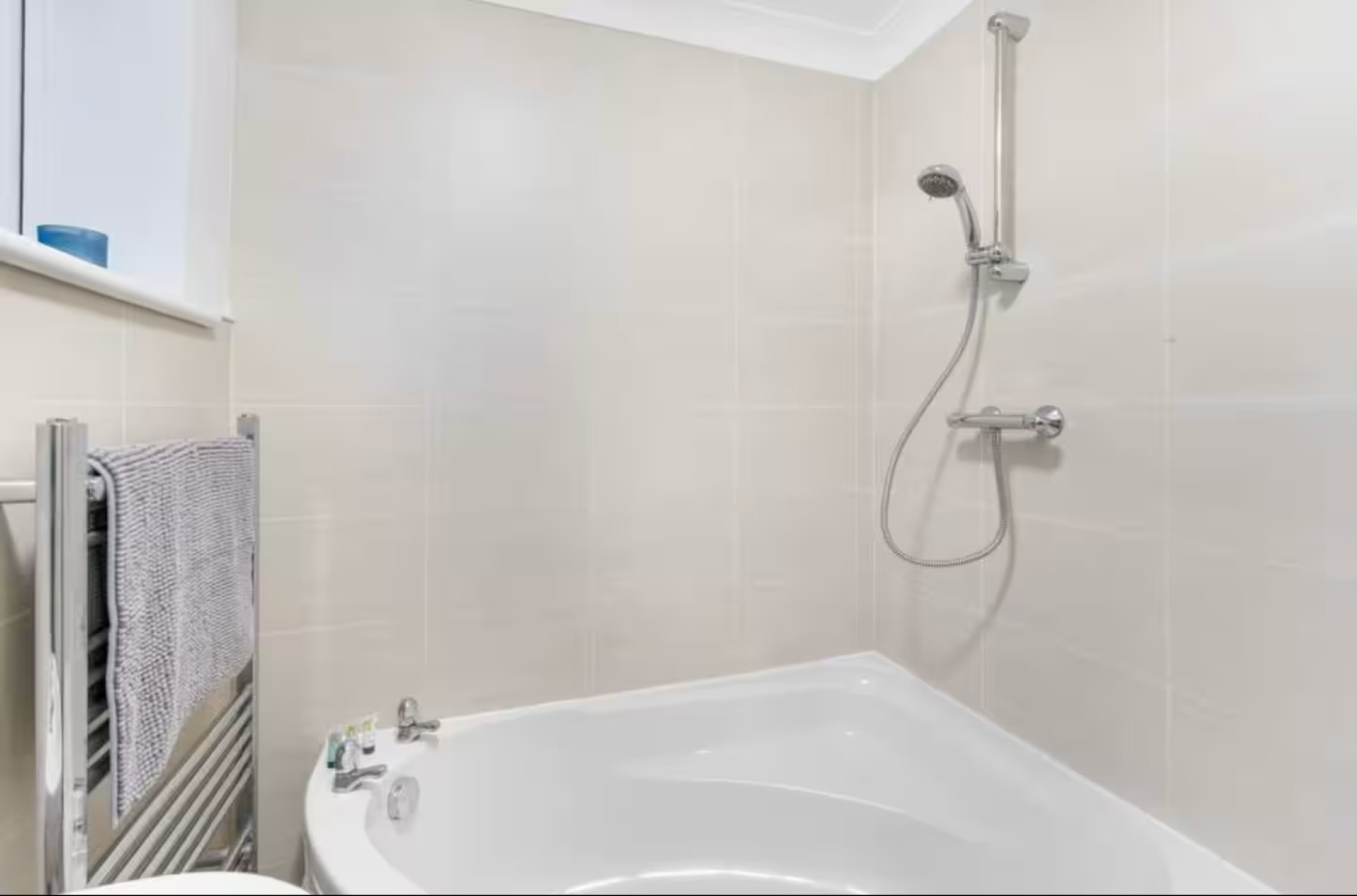 2-bed contractor house in Middlesbrough (TS) photo 11