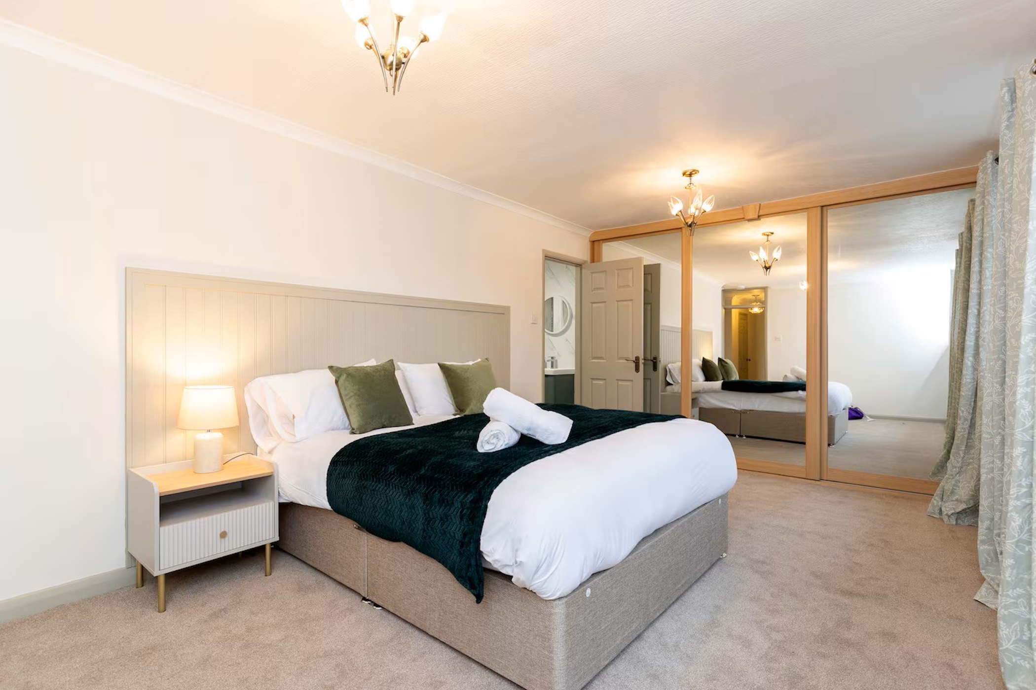 5-bed contractor house in Darlington (DL) photo 3