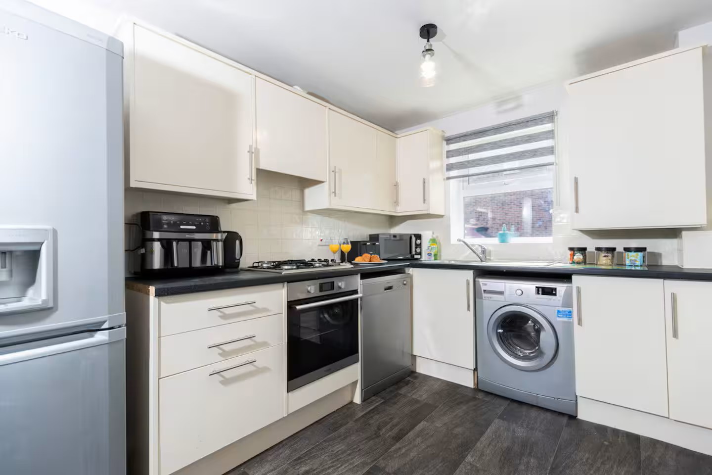 3-bed contractor house in Durham (DH) photo 6