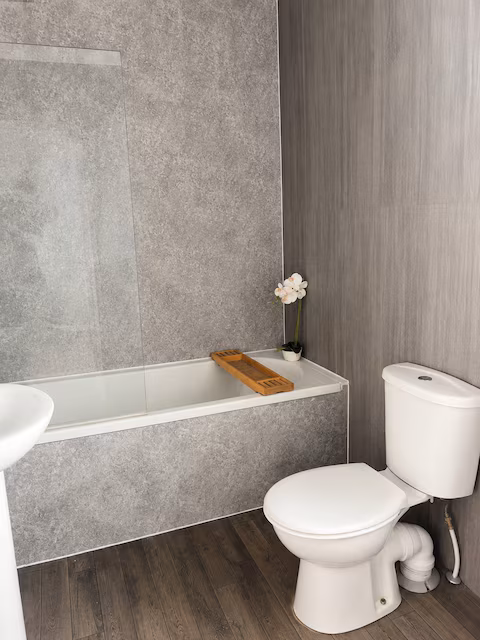 3-bed contractor house in Durham  (DH)