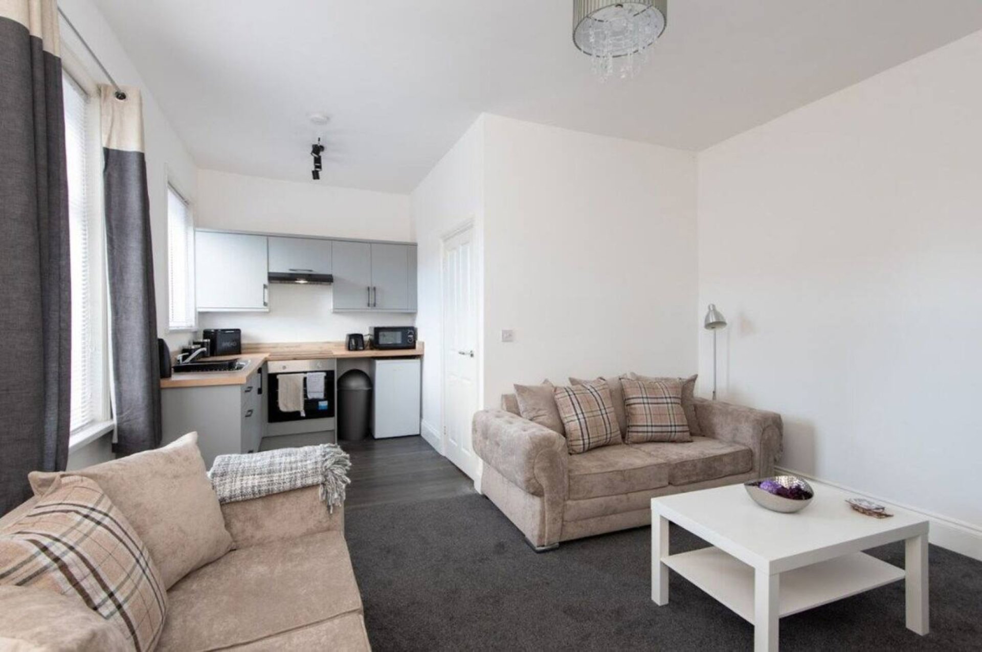 4-bed contractor house in Murton (SR) photo 8