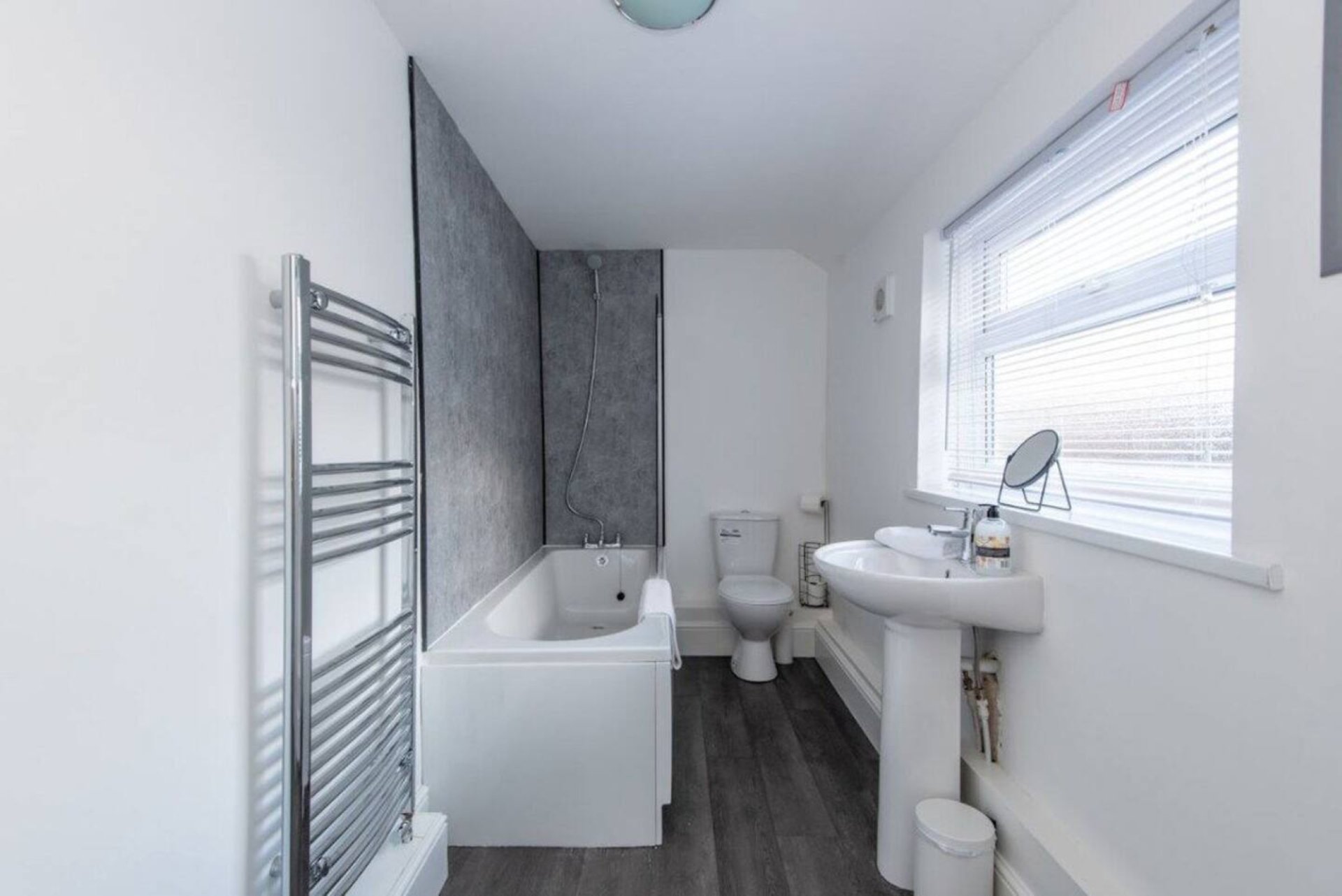 4-bed contractor house in Murton (SR) photo 12