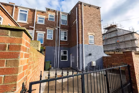 5-bed contractor house in Seaham (SR) photo 9