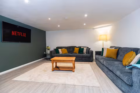 5-bed contractor house in Seaham (SR) photo 12