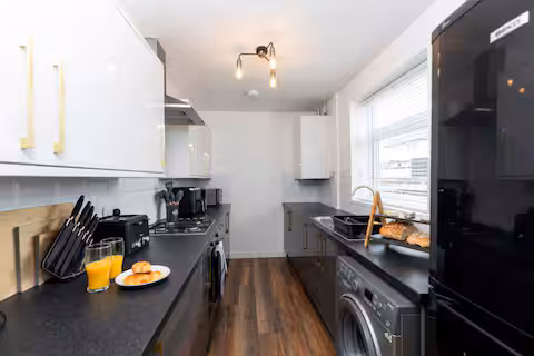 4-bed contractor house in Coxhoe (DH) photo 6