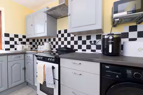 3-bed contractor house in Ushaw Moor (DH) photo 8