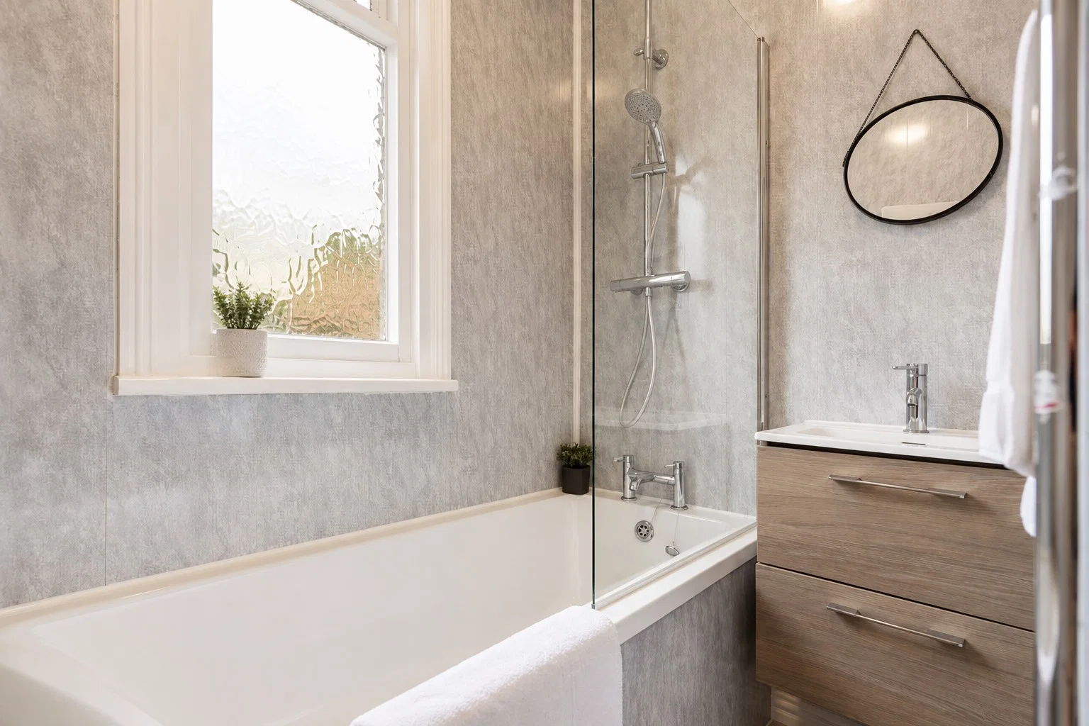 3-bed contractor house in Darlington (DL)