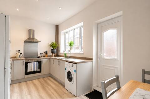 2-bed contractor house in FerryHill (DL) photo 9
