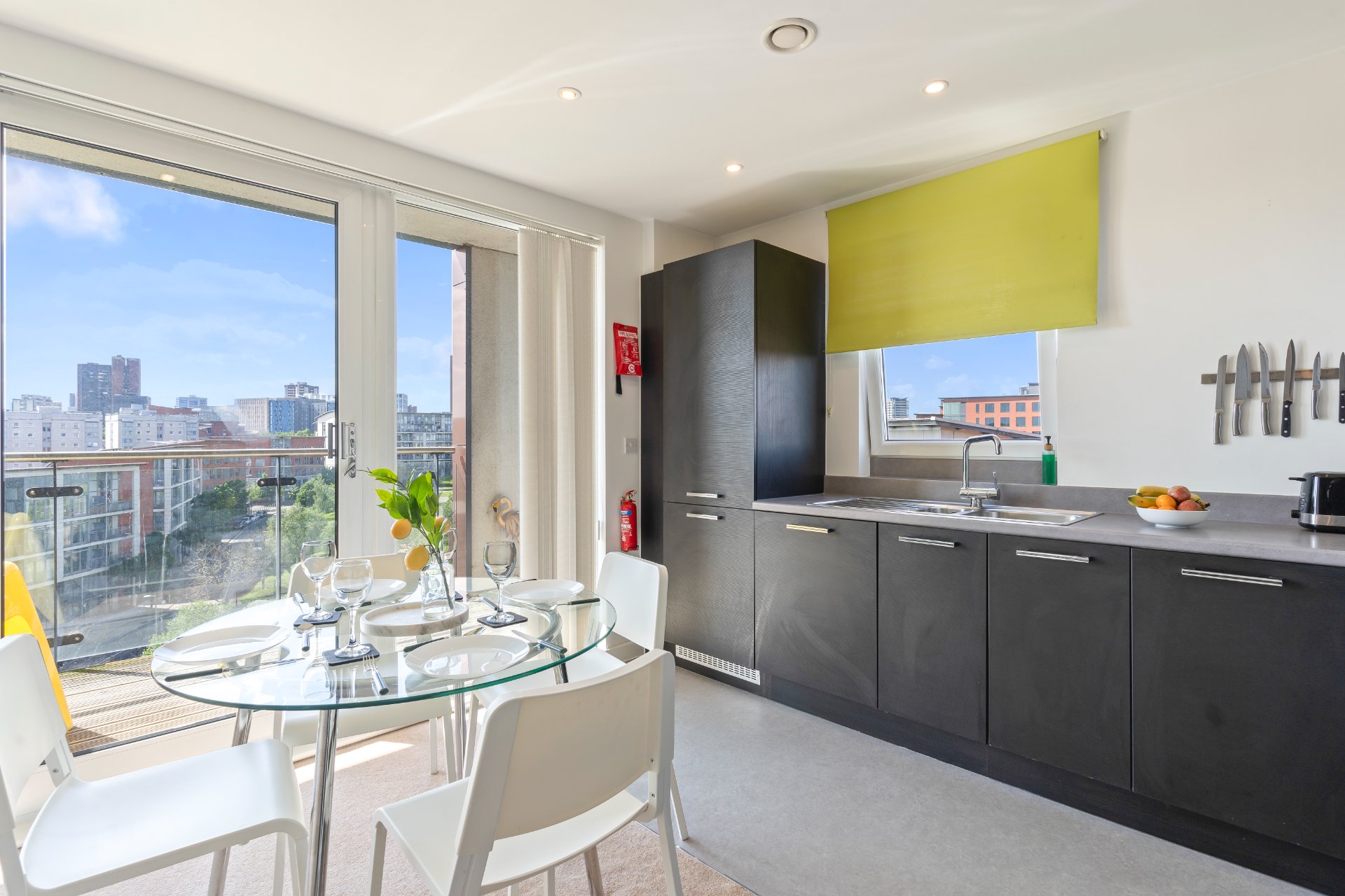 2-bed contractor house in Birmingham (B) photo 9