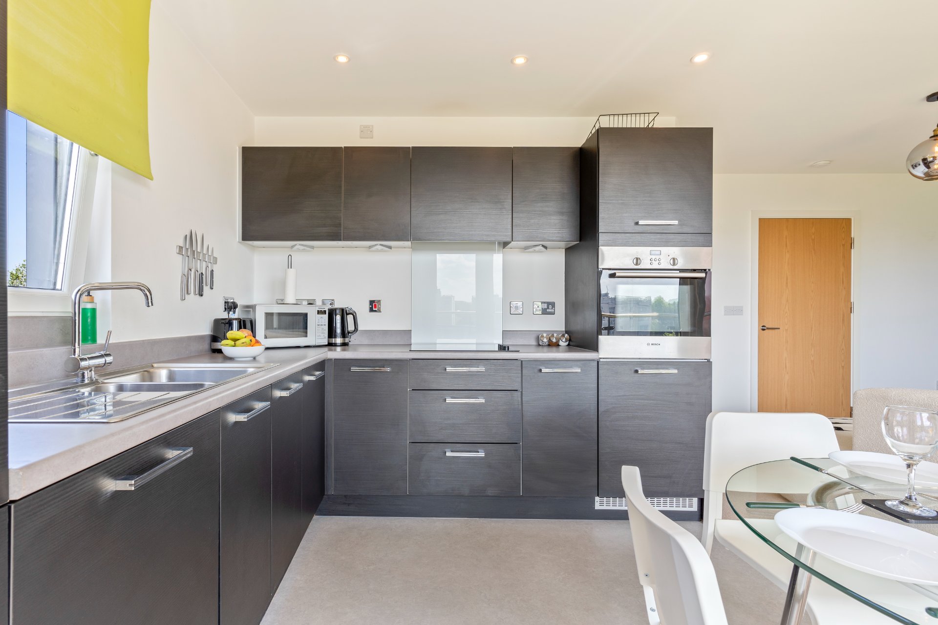 2-bed contractor house in Birmingham (B) photo 11