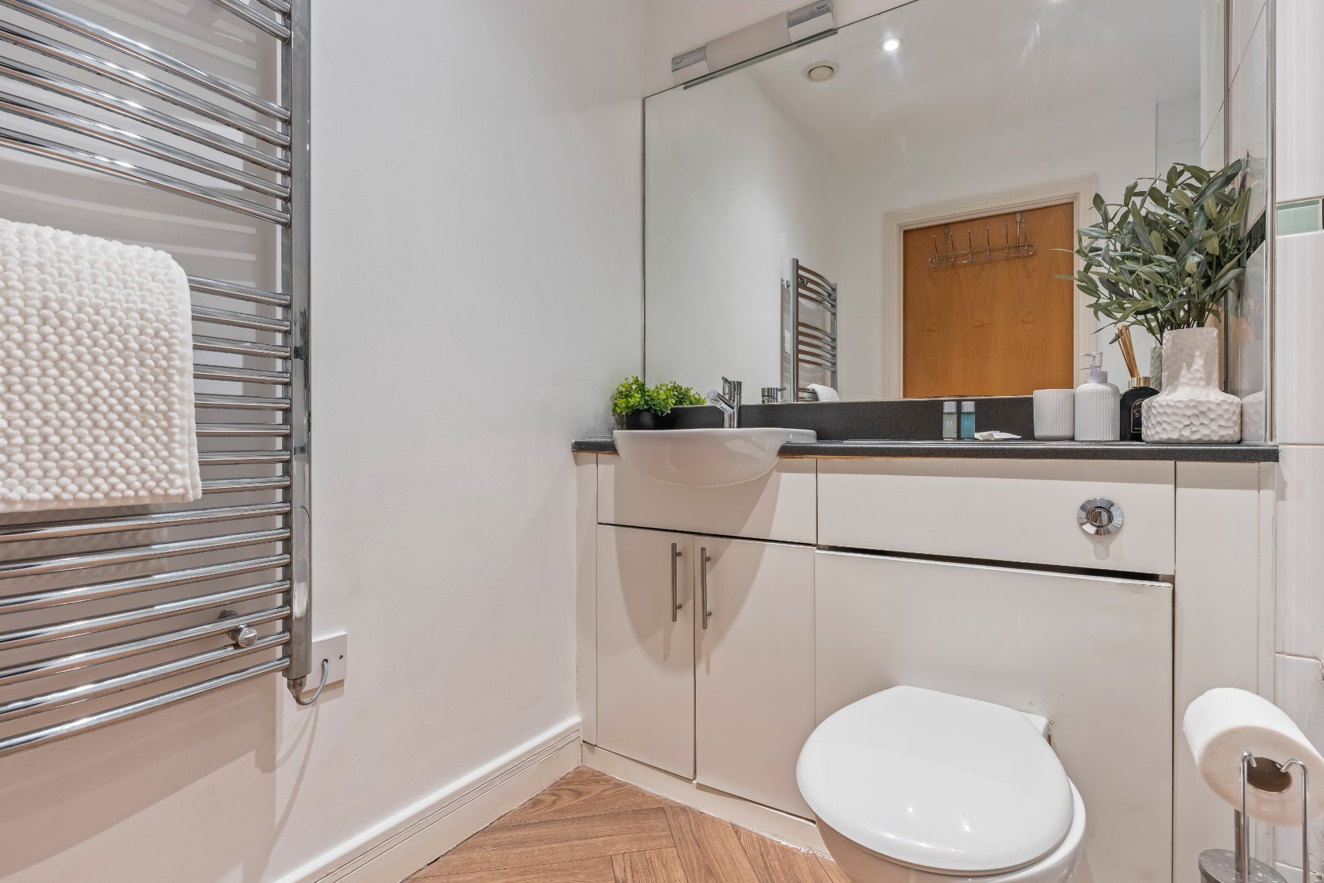 2-bed contractor house in Birmingham (B) photo 5
