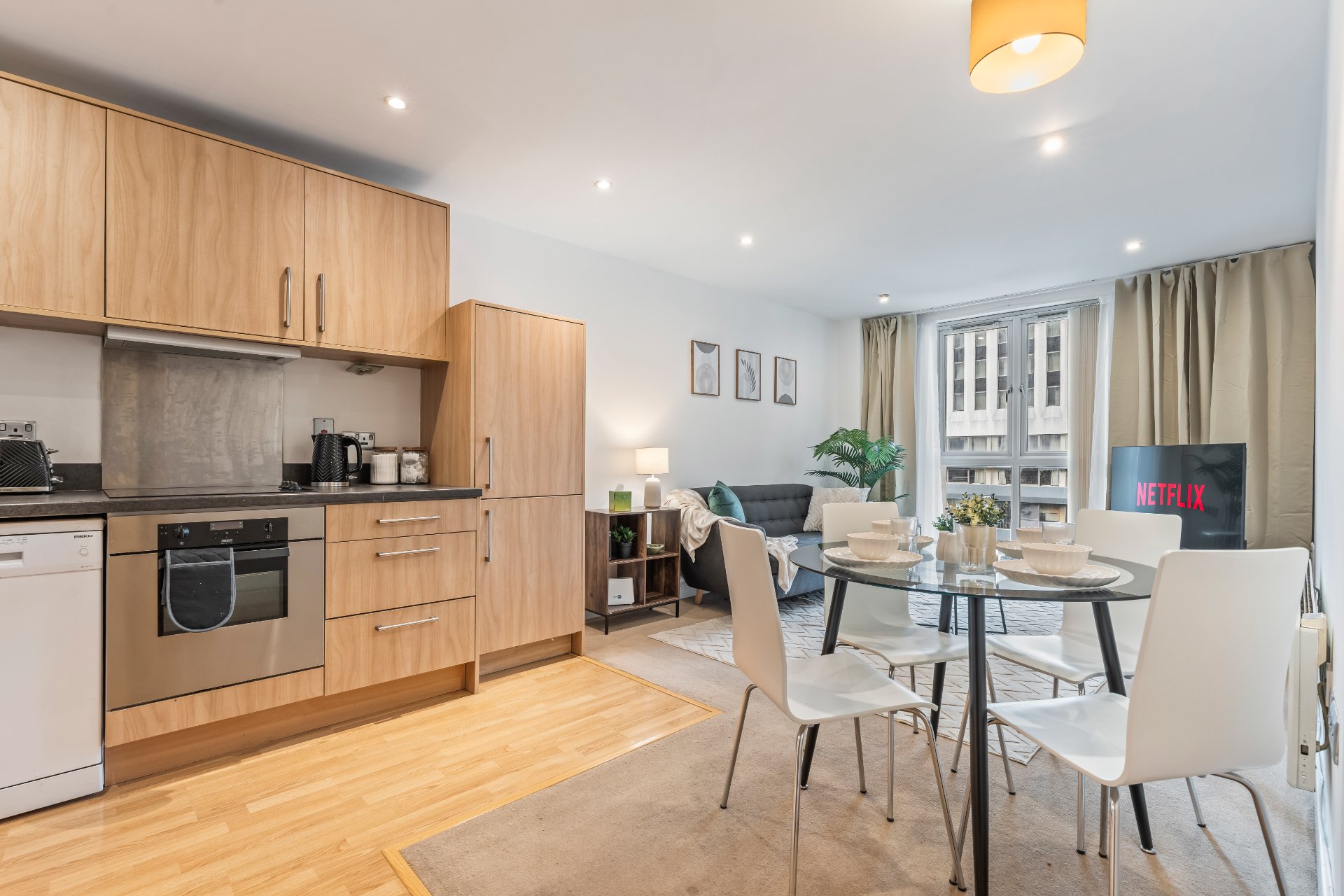 2-bed contractor house in Birmingham (B) photo 6