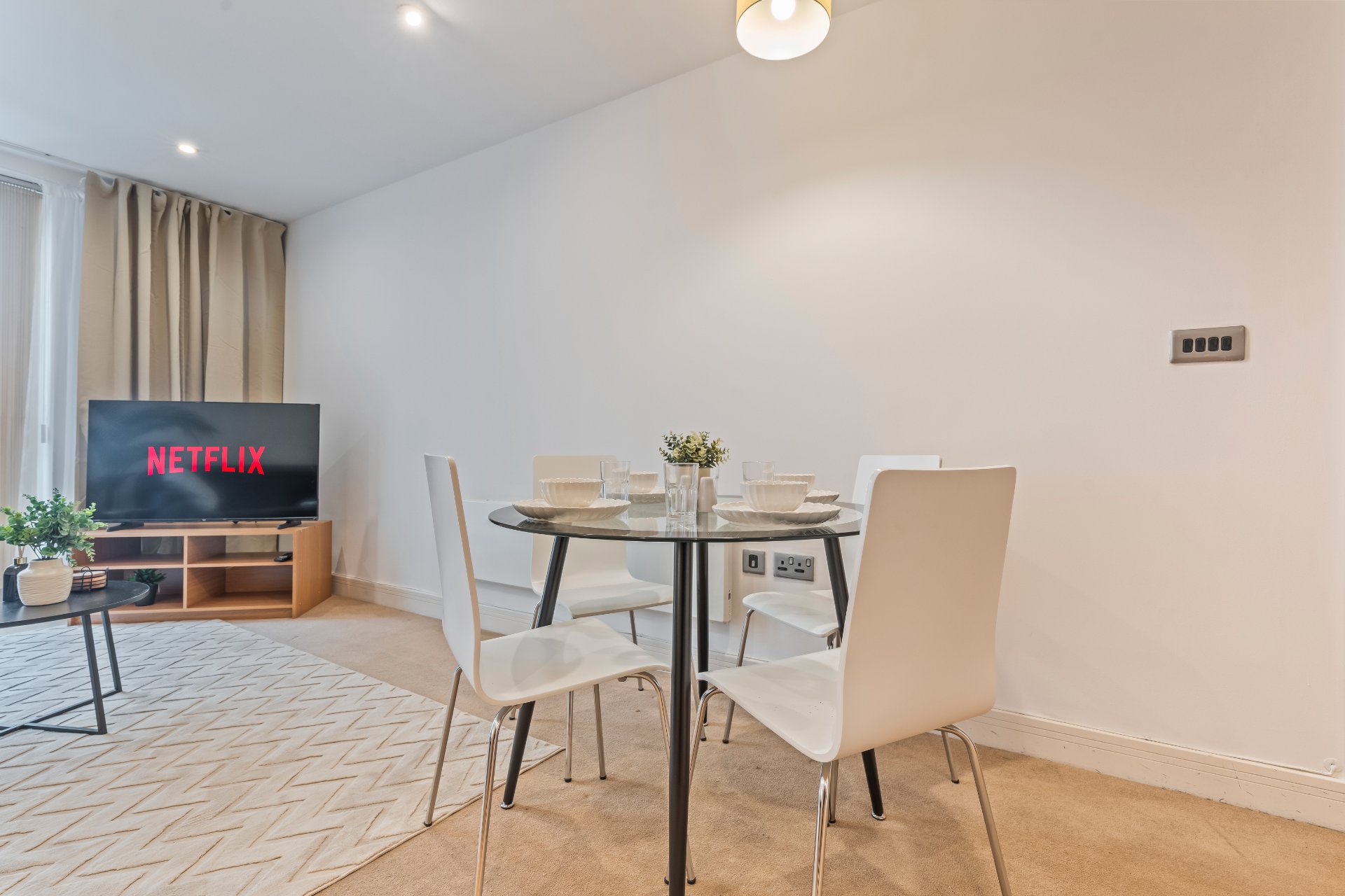 2-bed contractor house in Birmingham (B) photo 7