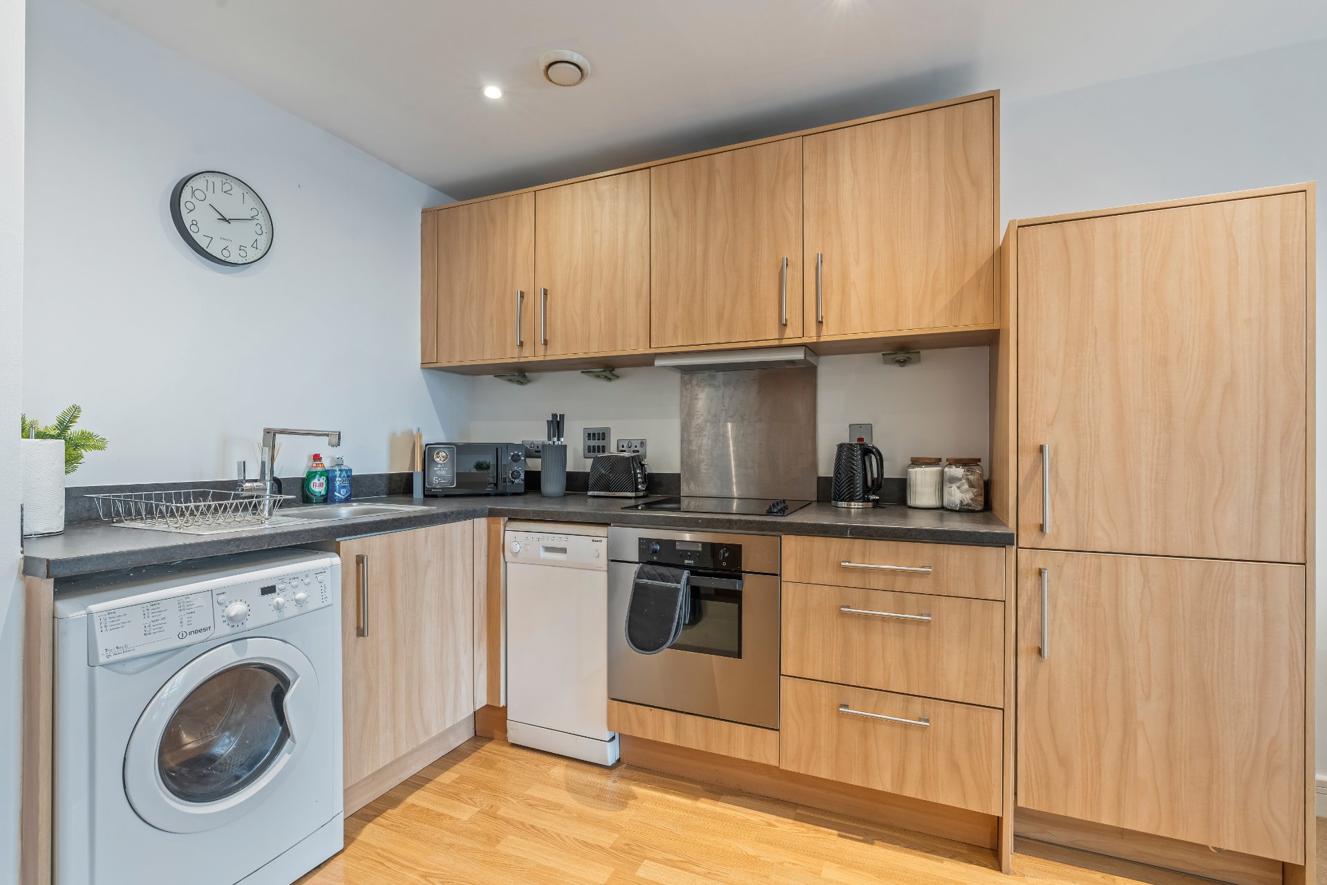 2-bed contractor house in Birmingham (B) photo 9