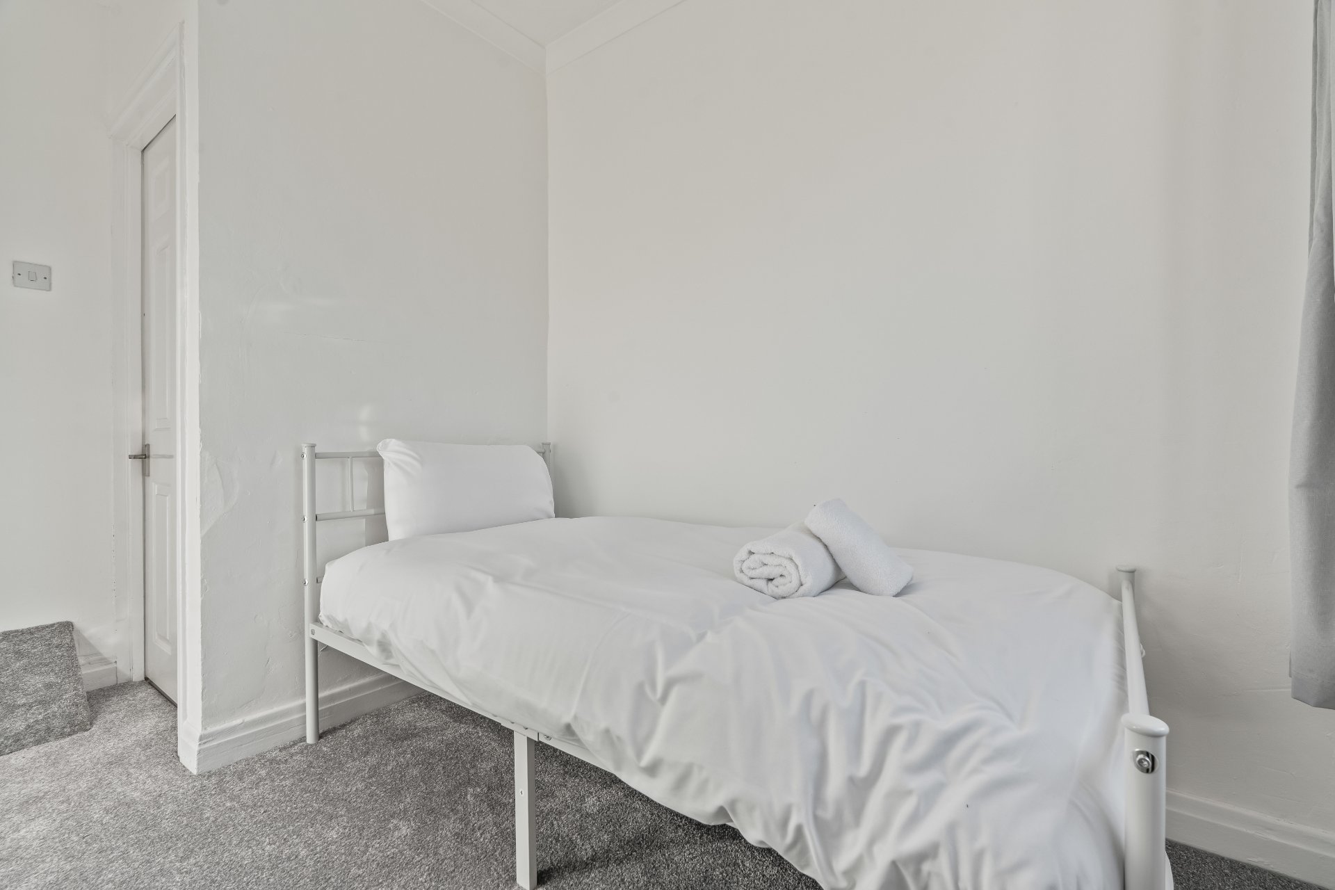 3-bed contractor house in Birmingham (B) photo 6