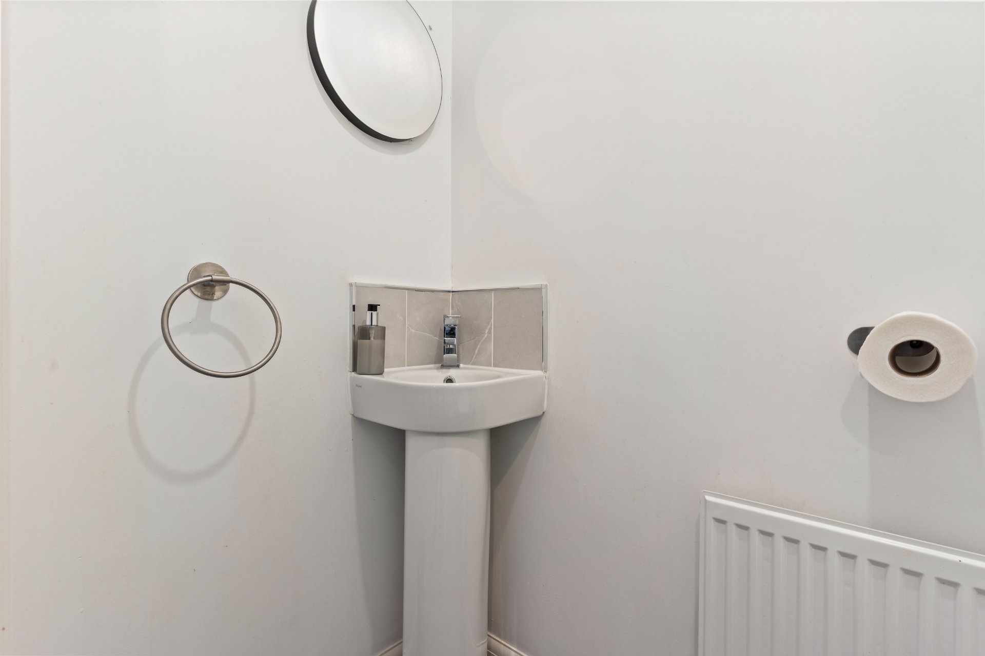 2-bed contractor house in Birmingham (B) photo 5