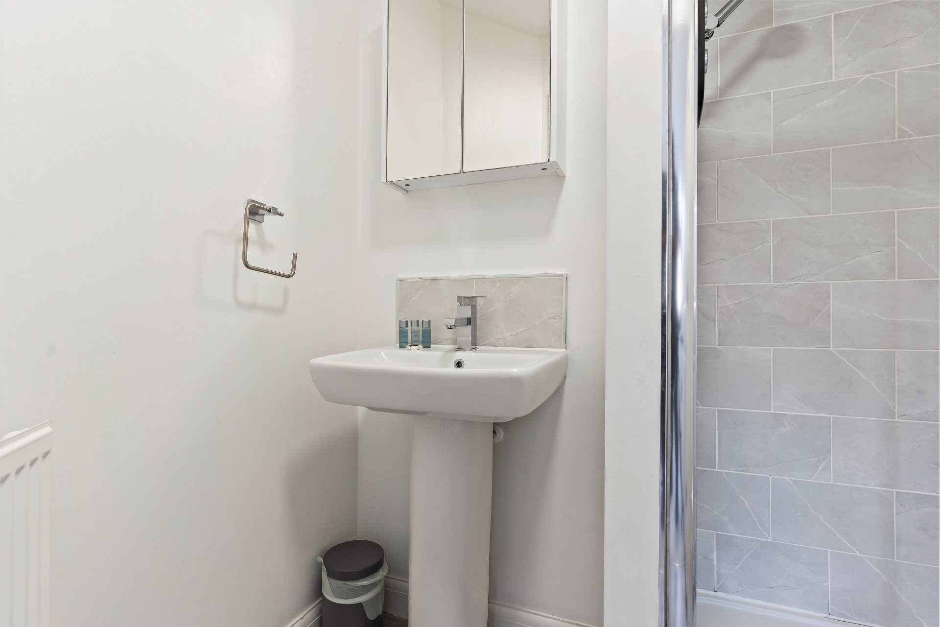 2-bed contractor house in Birmingham (B) photo 10