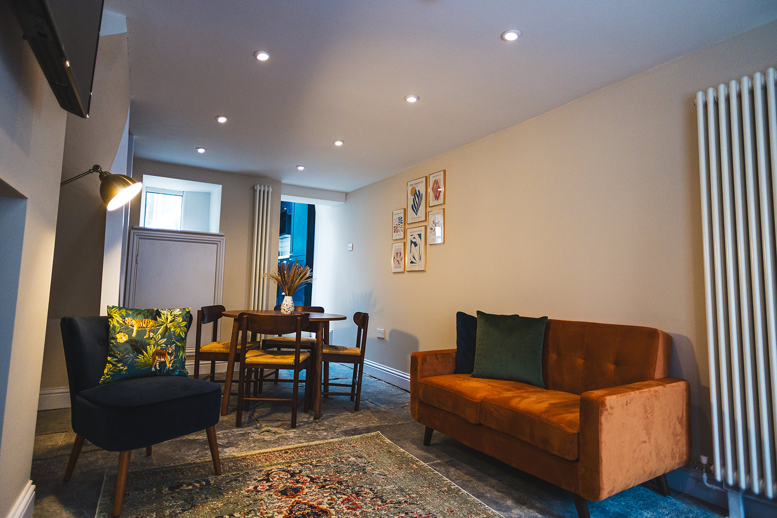 3-bed contractor house in CREWKERNE (TA) photo 9