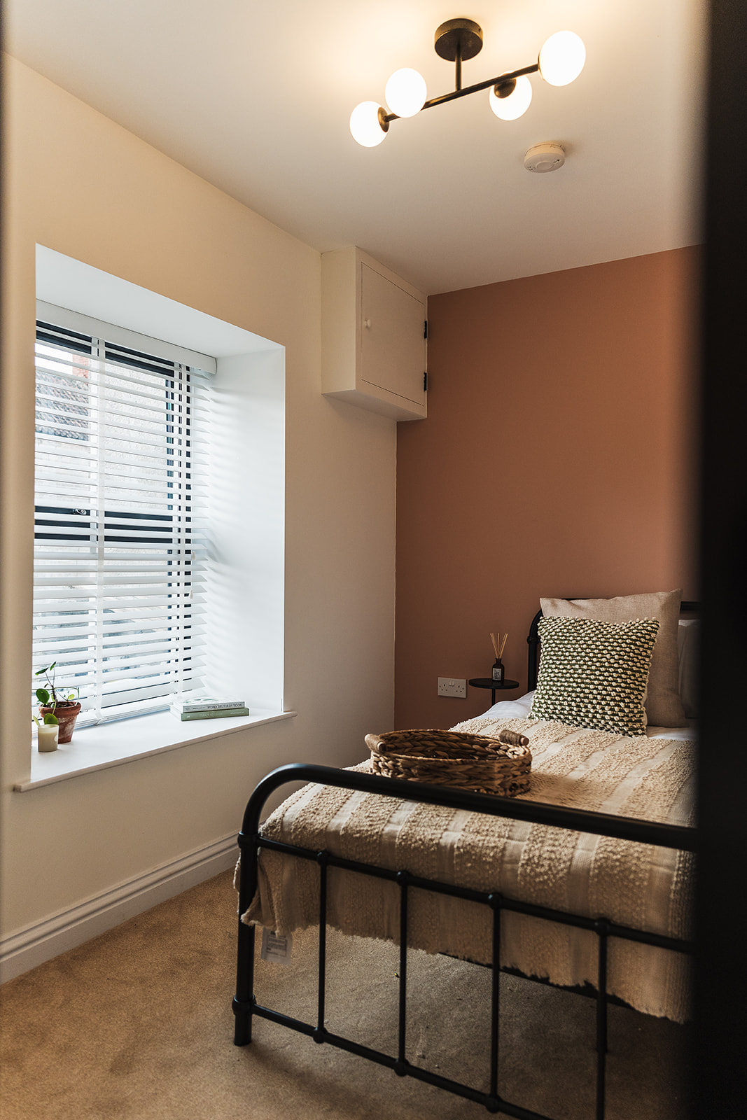 2-bed contractor house in Somerton (TA) photo 4