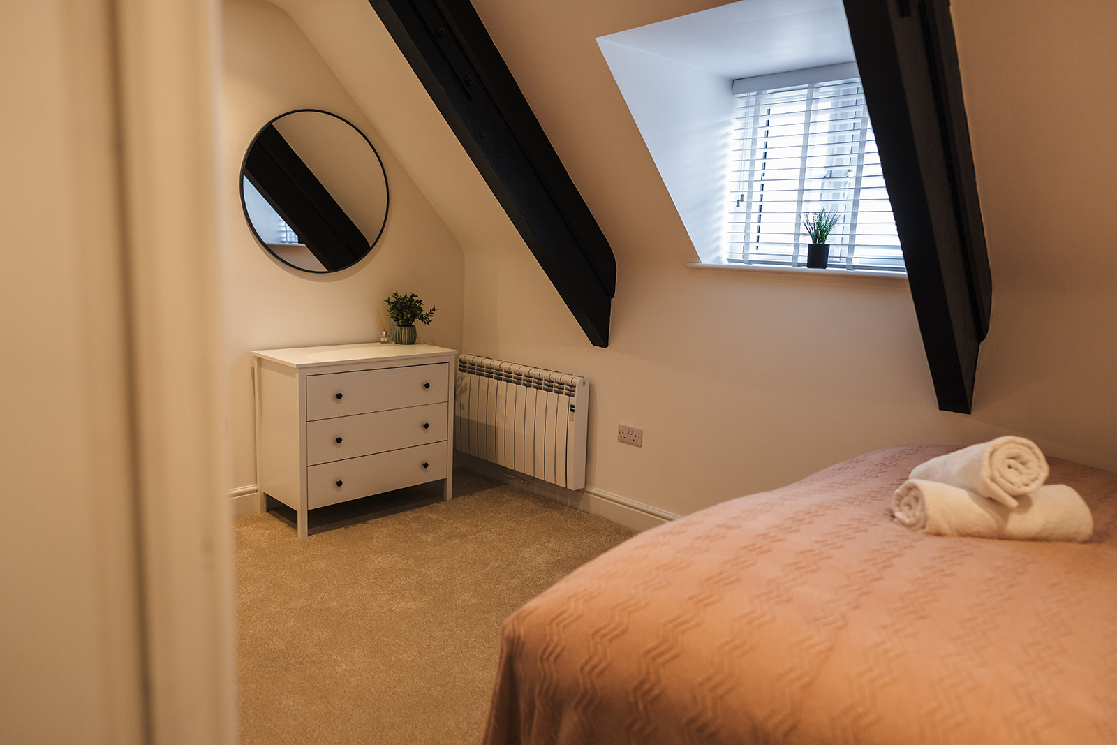 2-bed contractor house in Yeovil (BA) photo 4