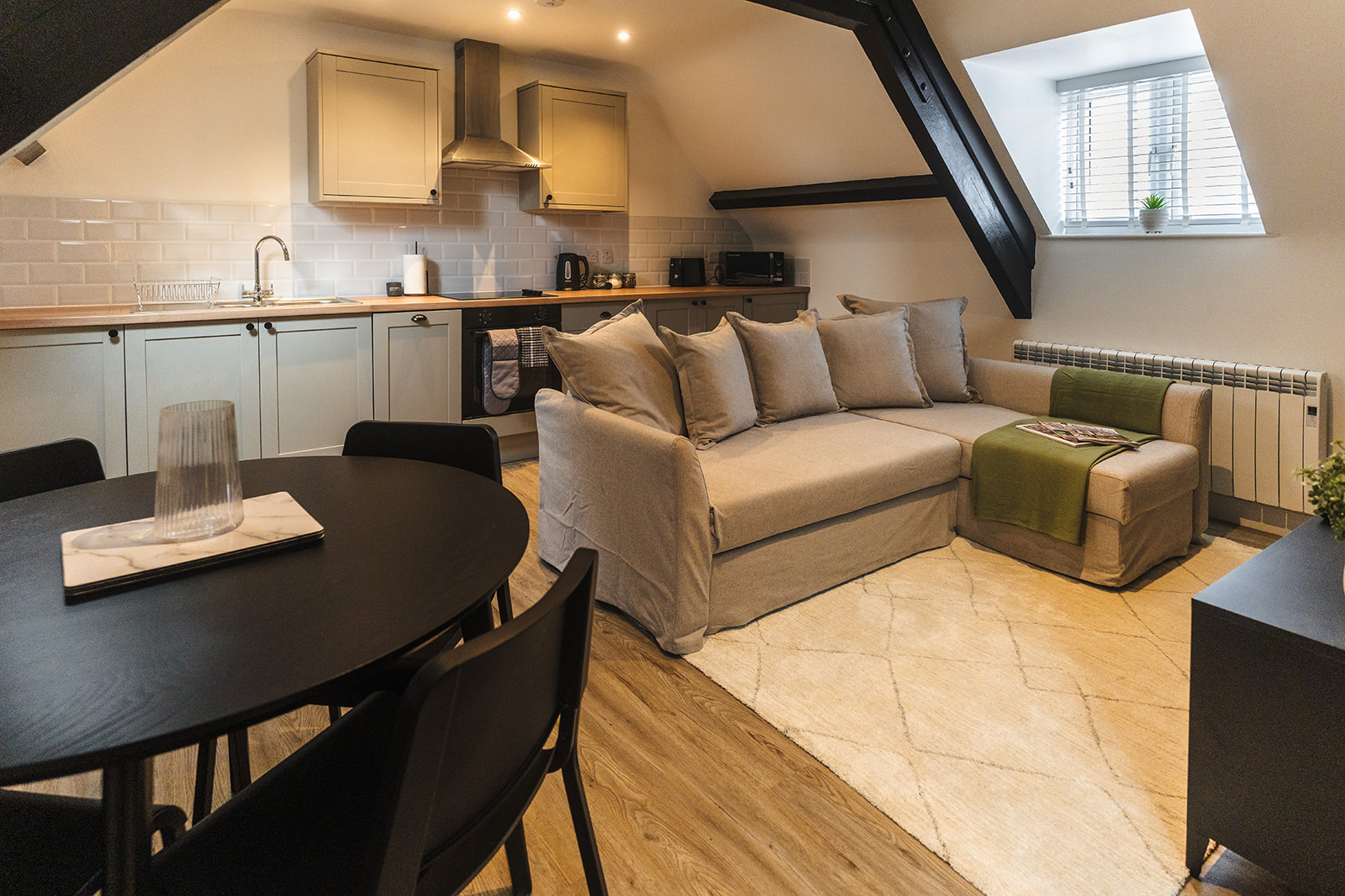 2-bed contractor house in Yeovil (BA) photo 5