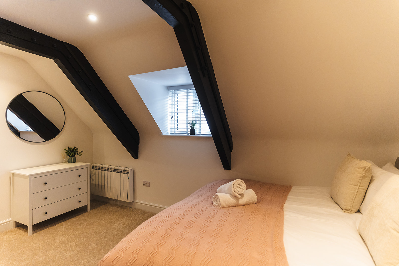2-bed contractor house in Yeovil (BA) photo 6
