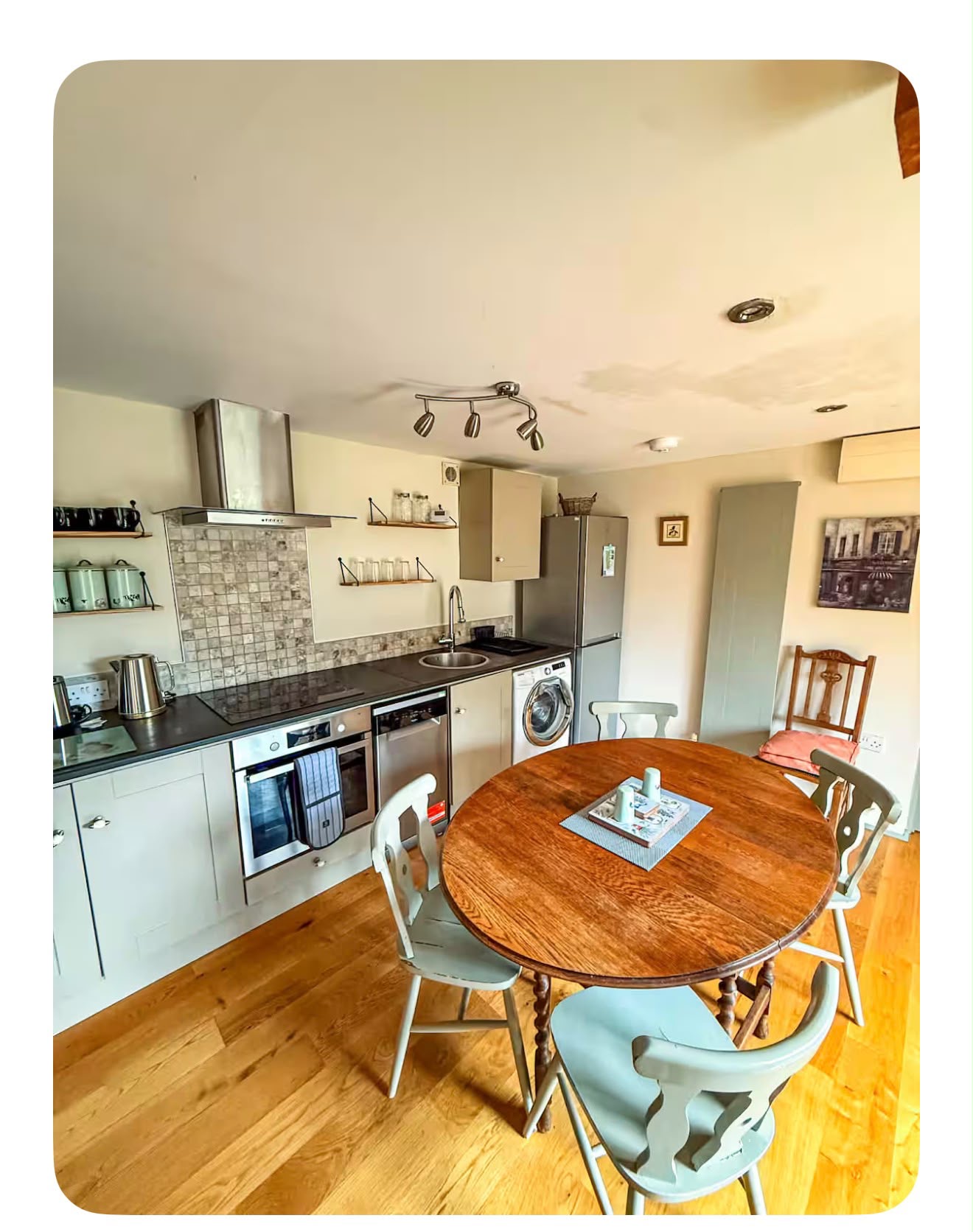 3-bed contractor house in Highbridge (TA) photo 2